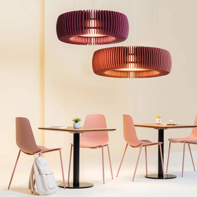 Interior Design Exhibition - Moderne eenvoudige en sfeervolle vilten plank